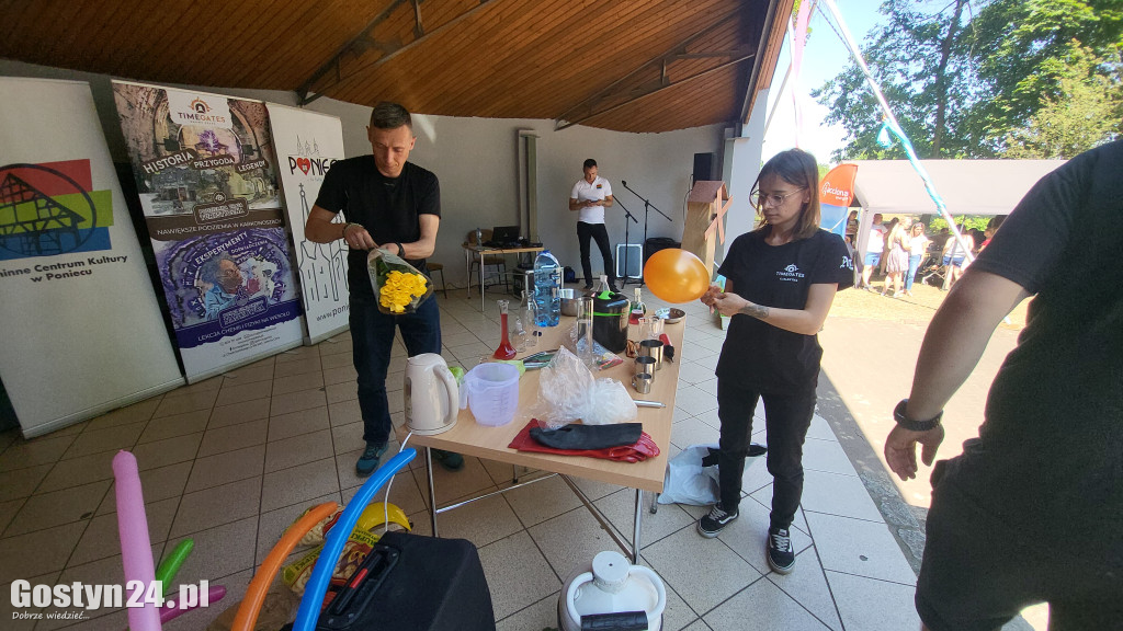 Dzień Wiatru w parku miejskim w Poniecu