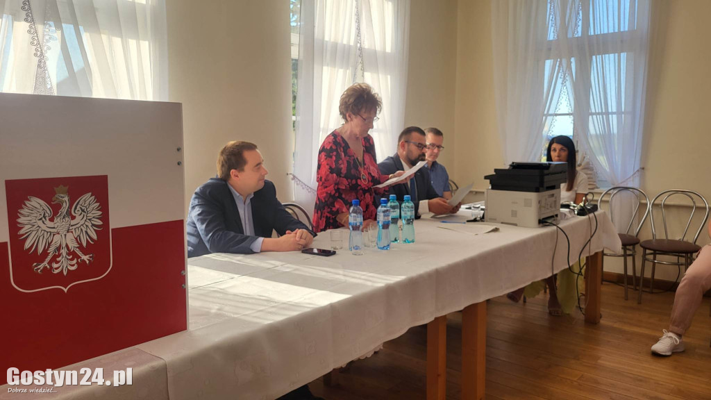 Wybory nowego sołtysa w Ziółkowie i podziękowania dla ustępującej włodarz wsi