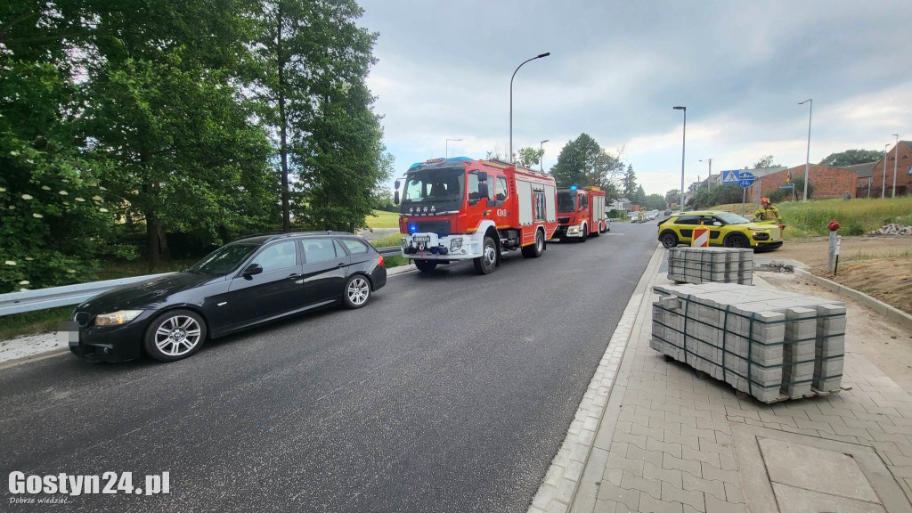 Zdarzenie z udziałem trzech samochodów w Brzeziu