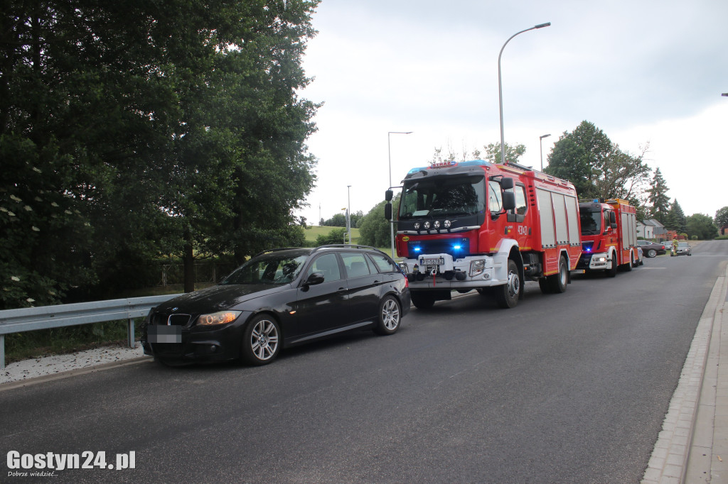 Zdarzenie z udziałem trzech samochodów w Brzeziu