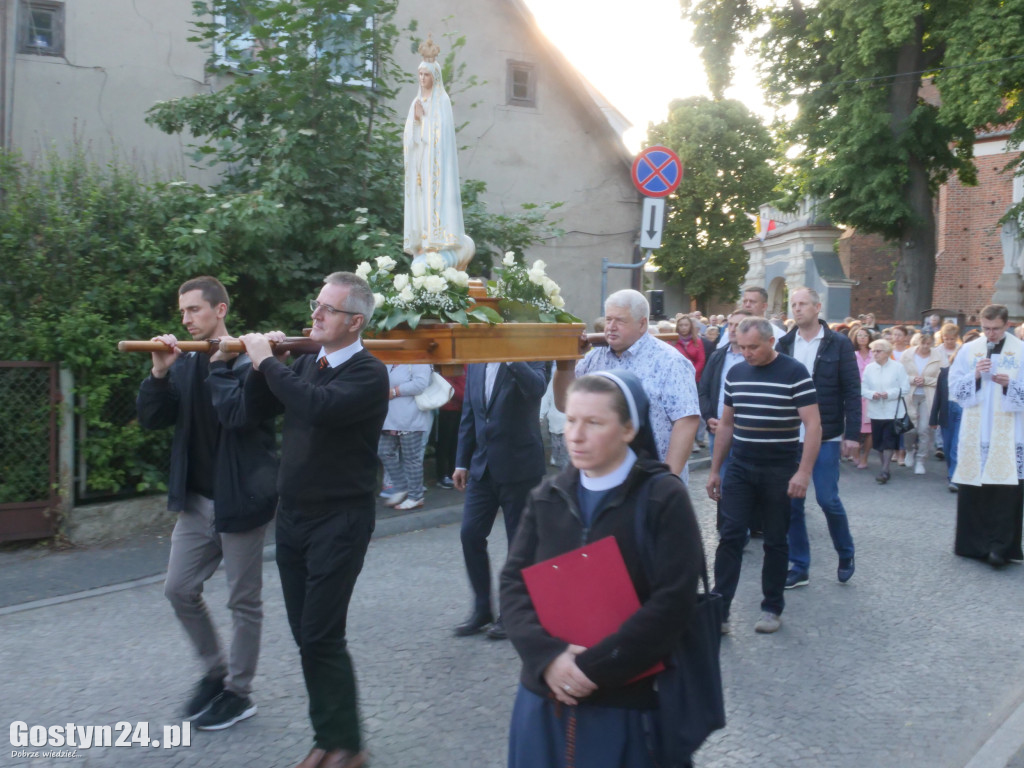 Procesja fatimska ulicami Gostynia