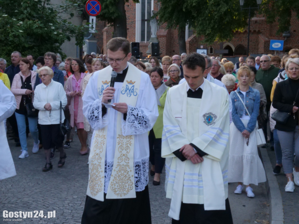 Procesja fatimska ulicami Gostynia
