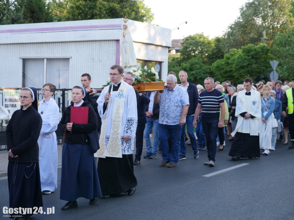 Procesja fatimska ulicami Gostynia