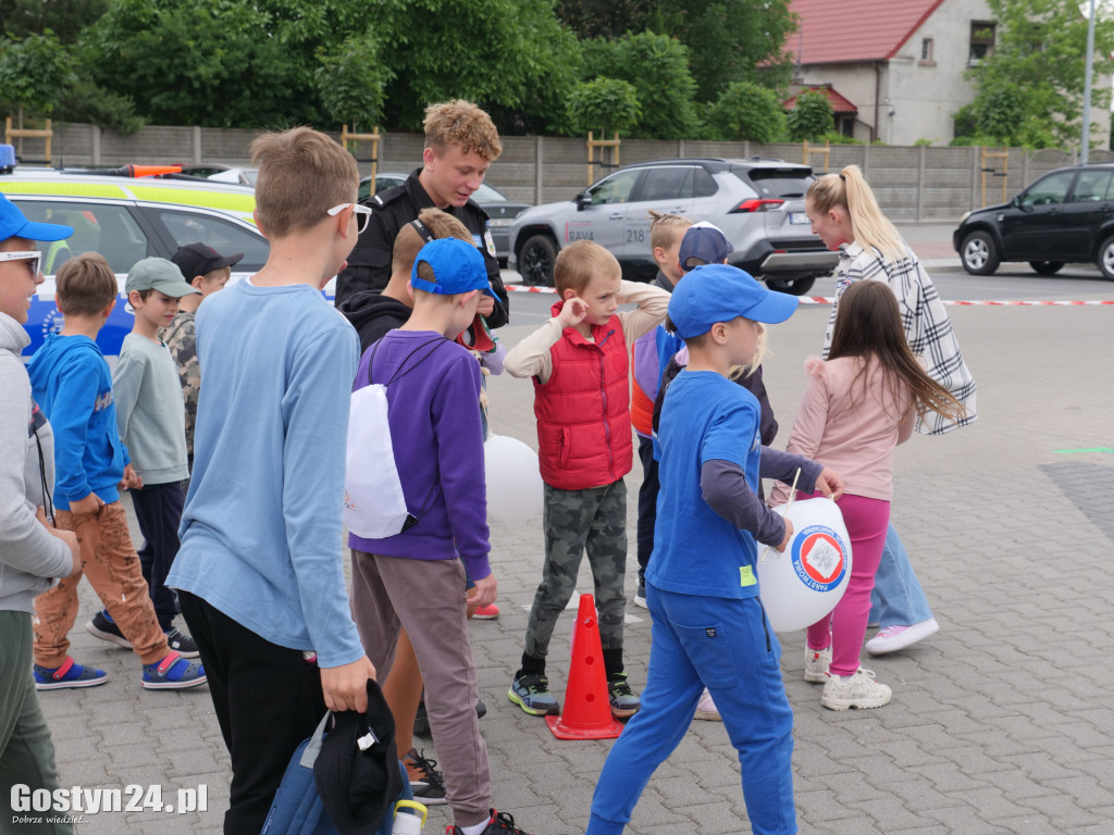 Piknik Bezpieczne Wakacje na gostyńskim targowisku