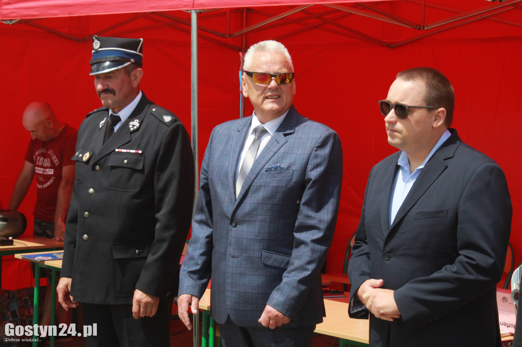 Zawody OSP na boisku w Daleszynie