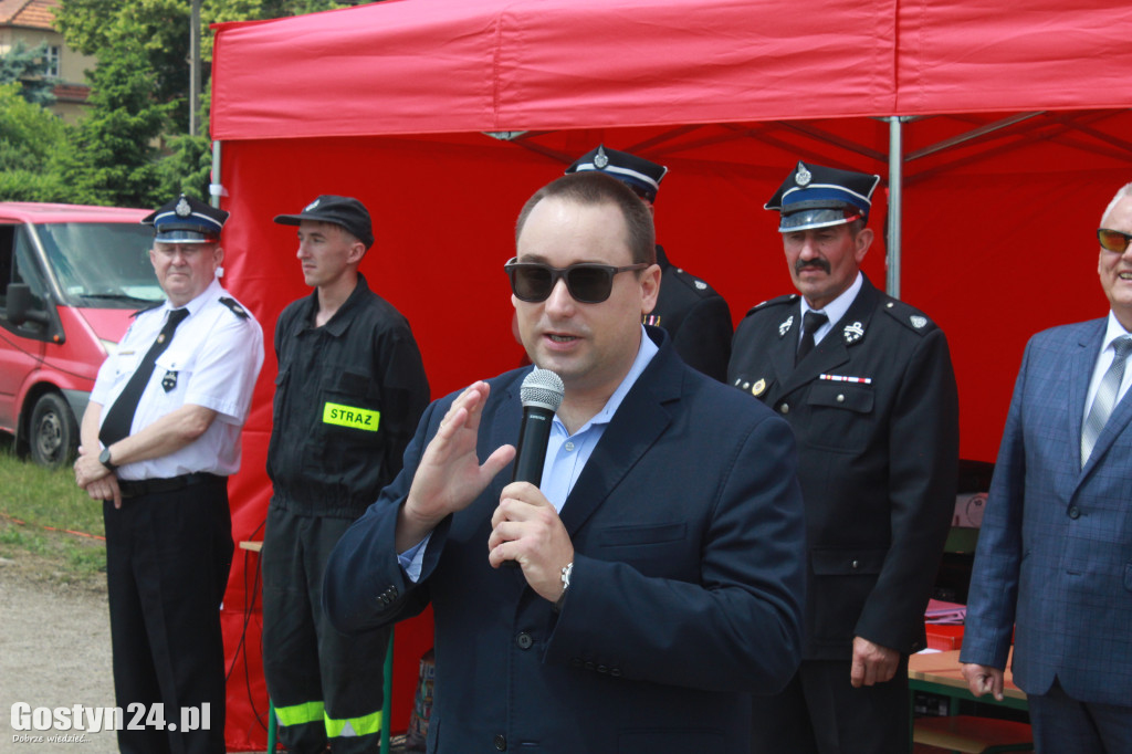 Zawody OSP na boisku w Daleszynie