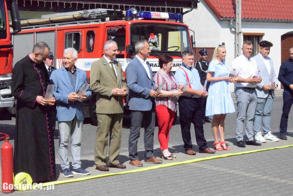 Przekazanie samochodów OSP Pogorzela i OSP Kromolice