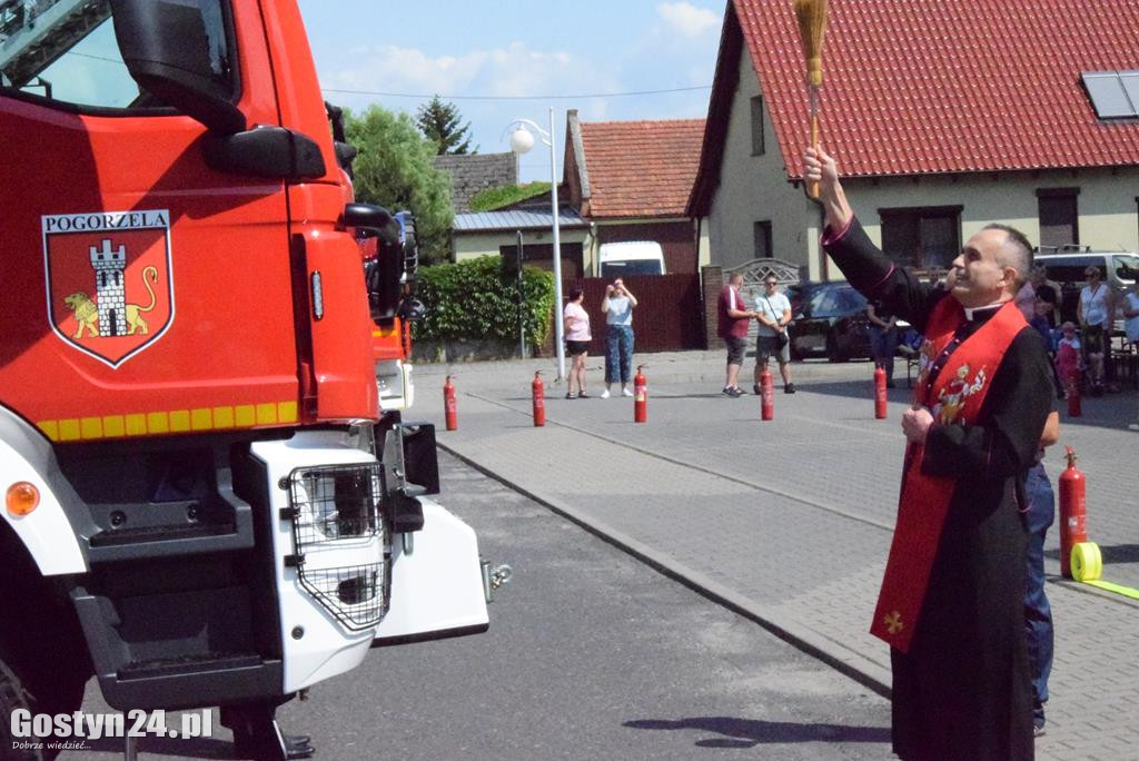 Przekazanie samochodów OSP Pogorzela i OSP Kromolice
