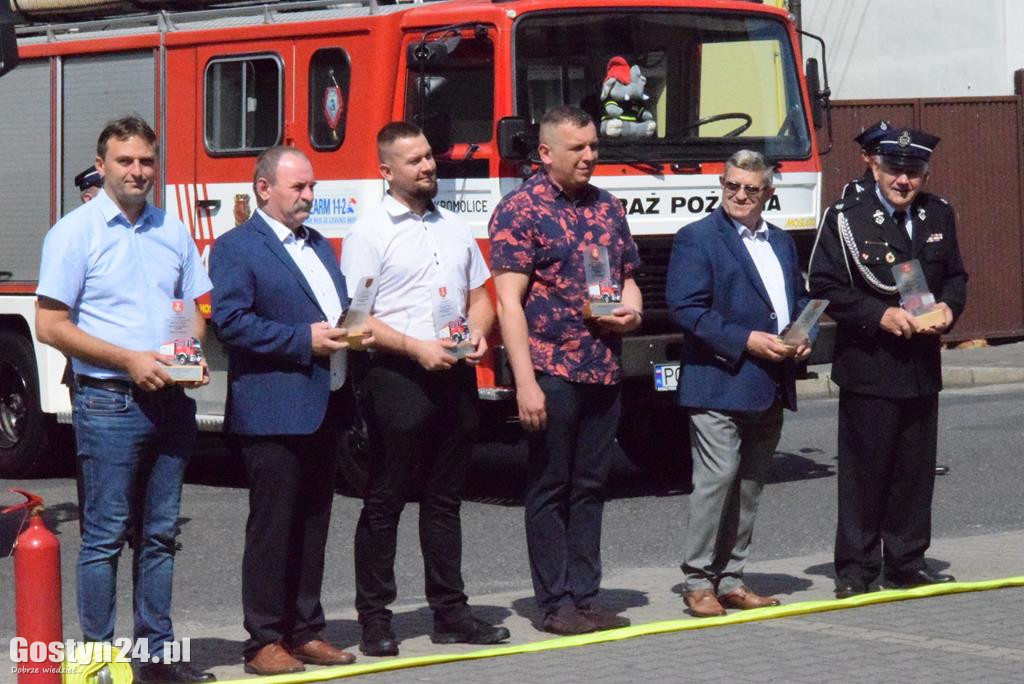 Przekazanie samochodów OSP Pogorzela i OSP Kromolice