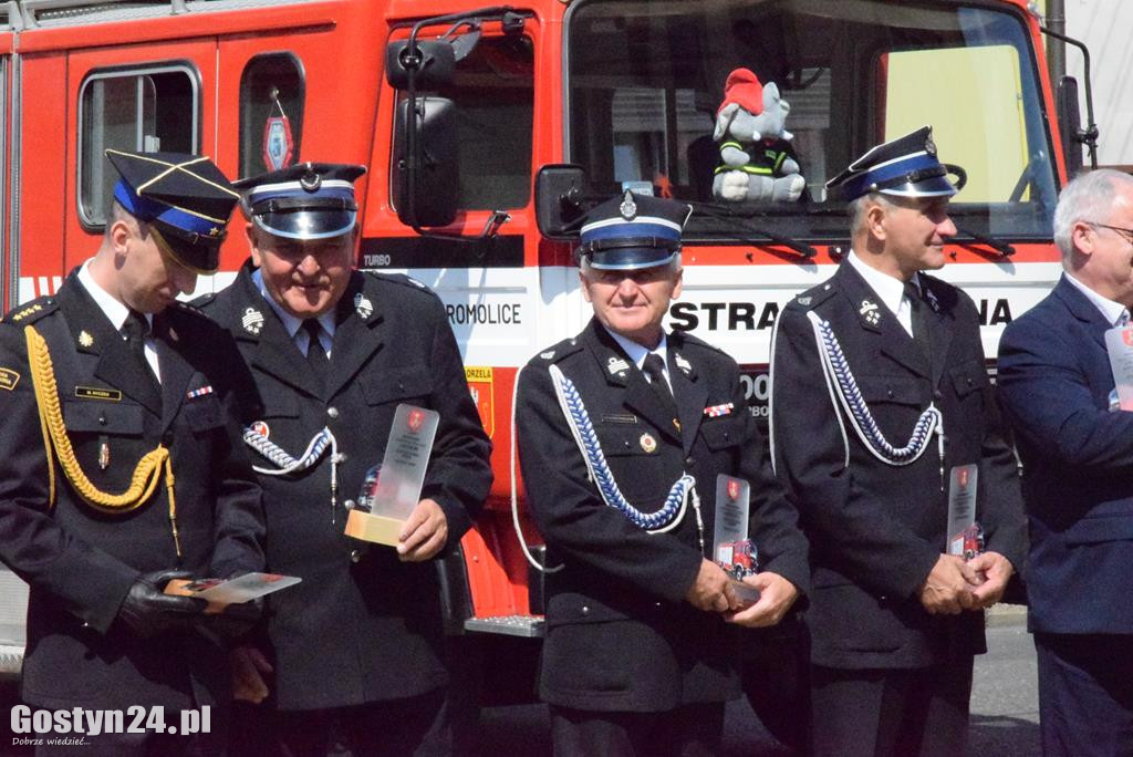 Przekazanie samochodów OSP Pogorzela i OSP Kromolice