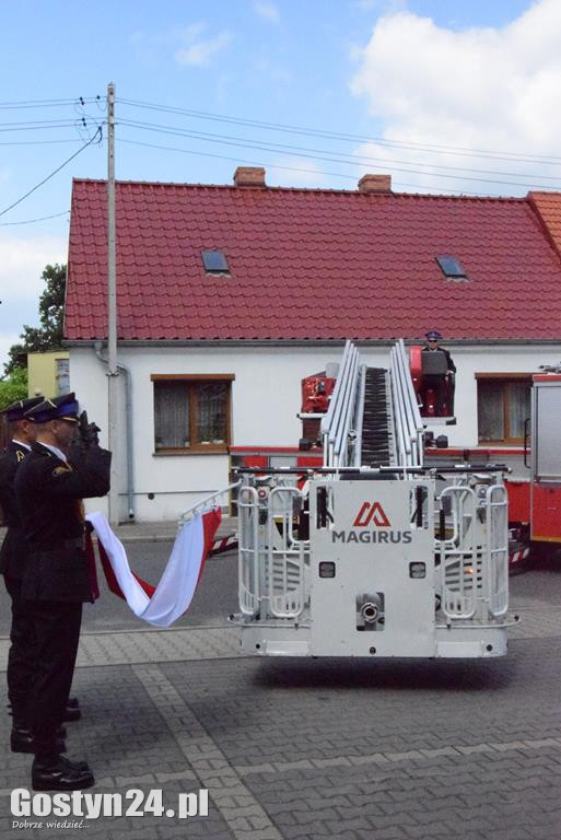 Przekazanie samochodów OSP Pogorzela i OSP Kromolice