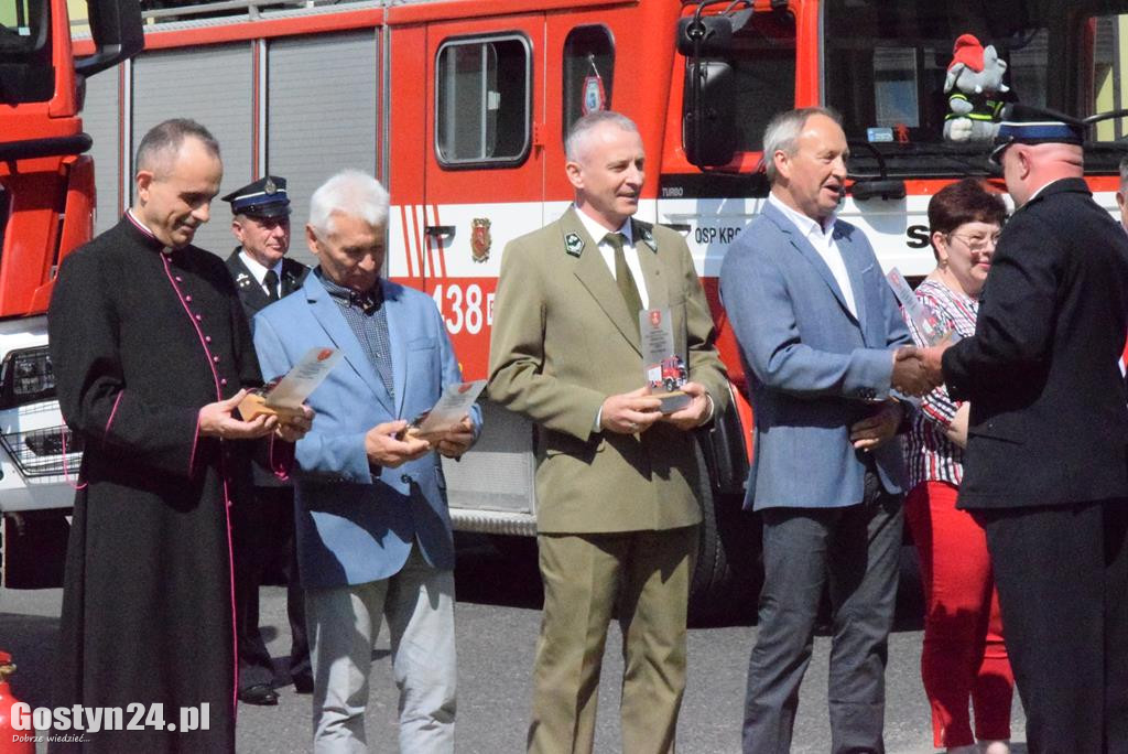 Przekazanie samochodów OSP Pogorzela i OSP Kromolice