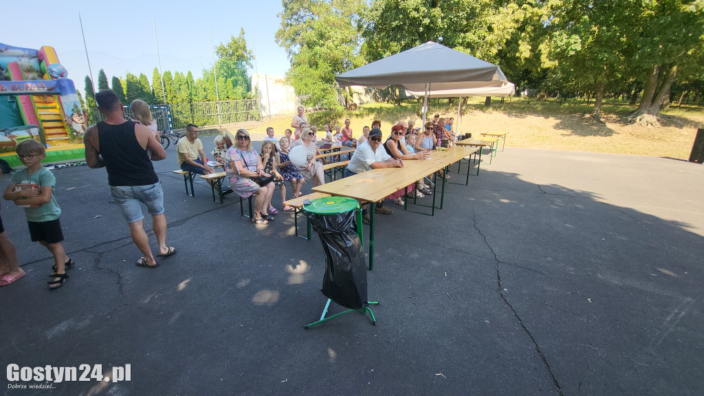 Spotkanie pod chmurka przy CKiB w Piaskach