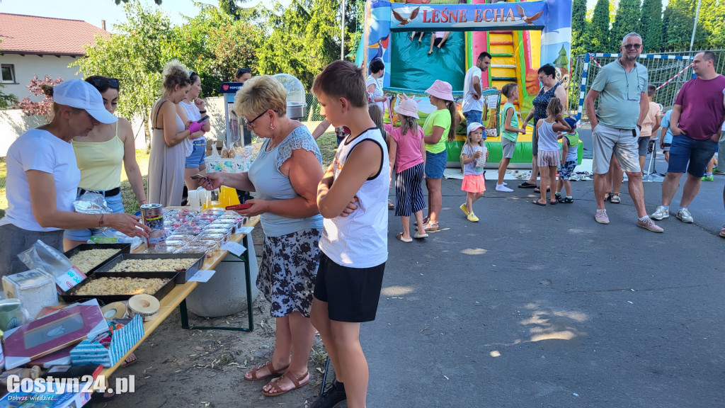 Spotkanie pod chmurka przy CKiB w Piaskach