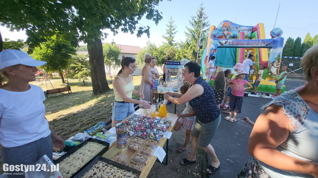Spotkanie pod chmurka przy CKiB w Piaskach