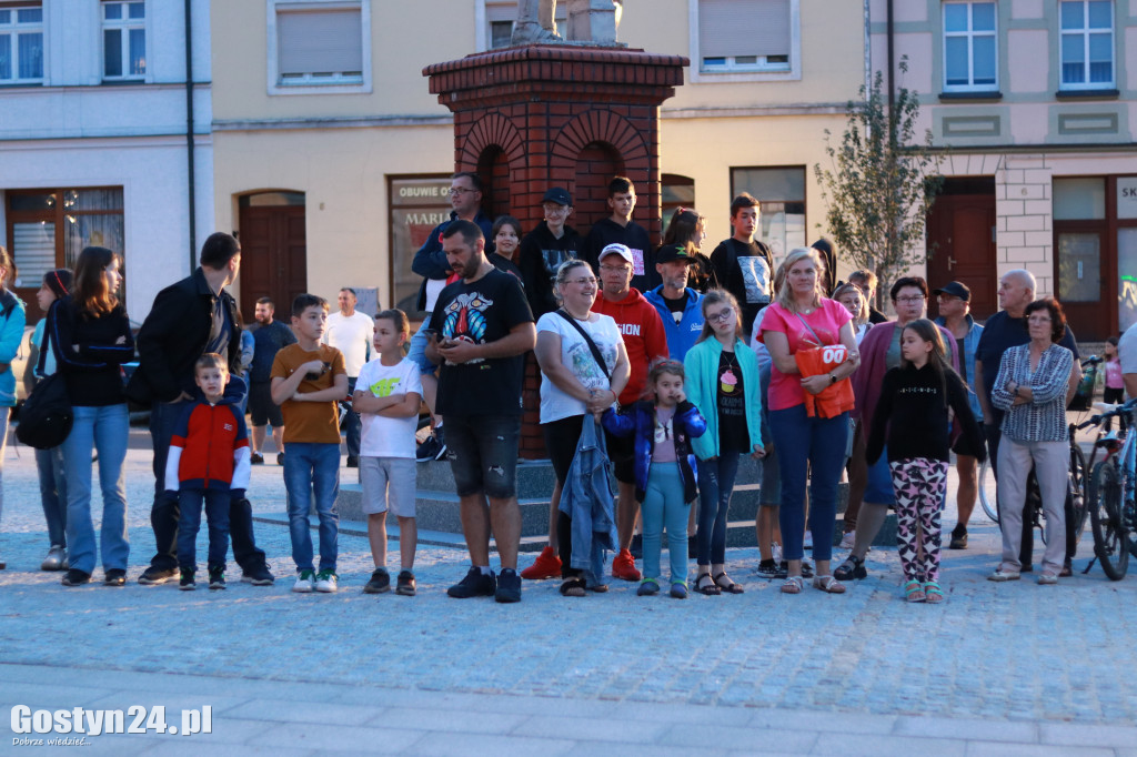 Pokaz Fire Show na rynku w Krobi