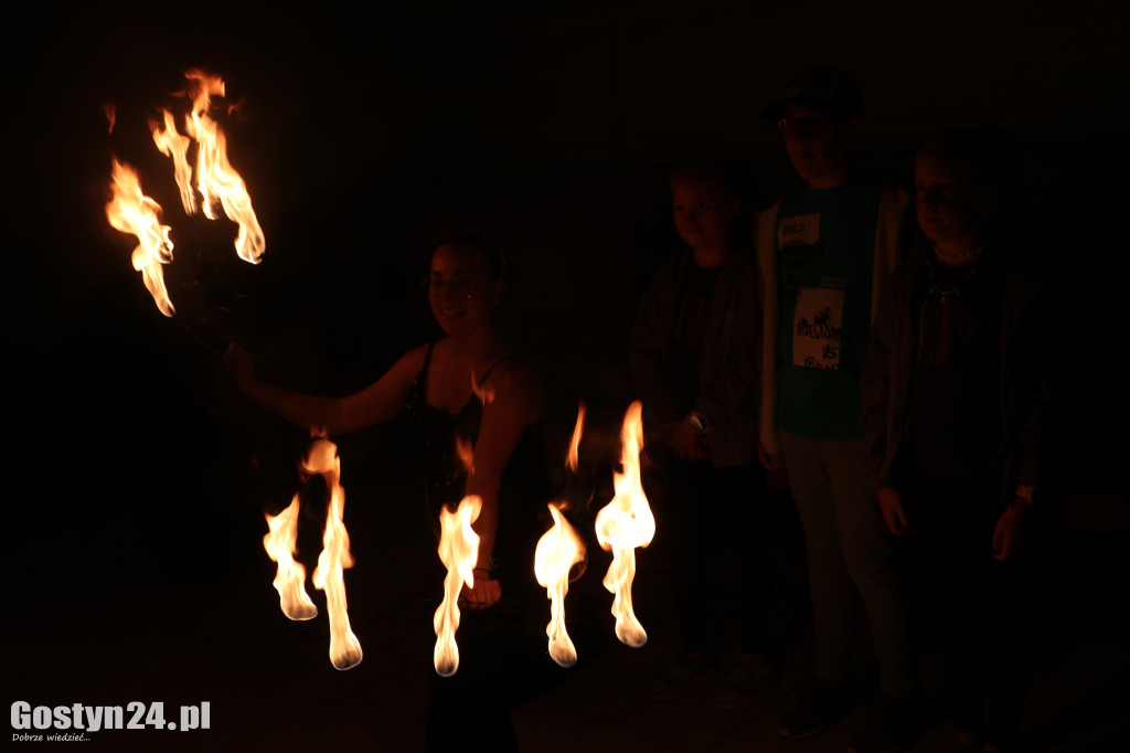 Pokaz Fire Show na rynku w Krobi