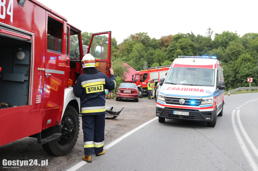 Zderzenie trzech samochodów w Godurowie