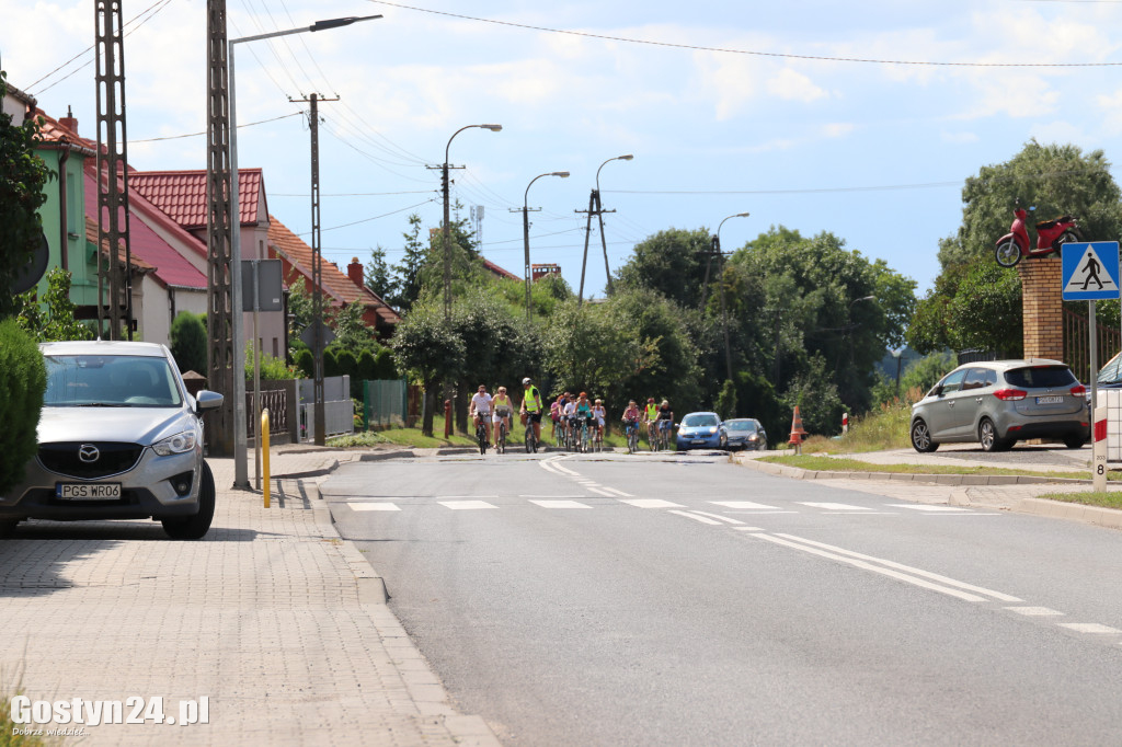 Wakacyjny rodzinny rajd rowerowy z Piasków na Żgaliny