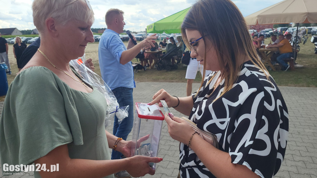 Piknik charytatywny w Dzięczynie