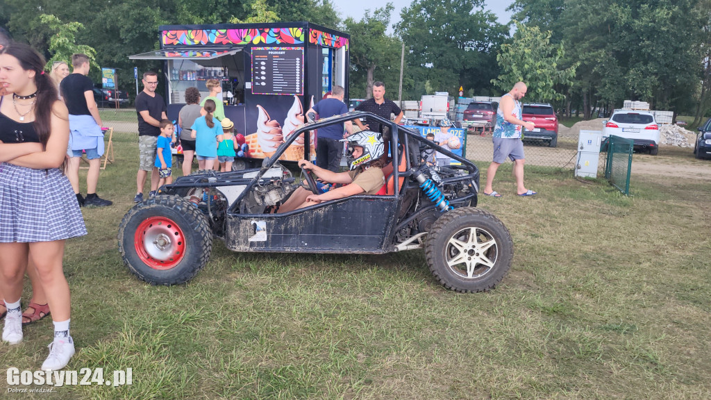 Piknik charytatywny w Dzięczynie