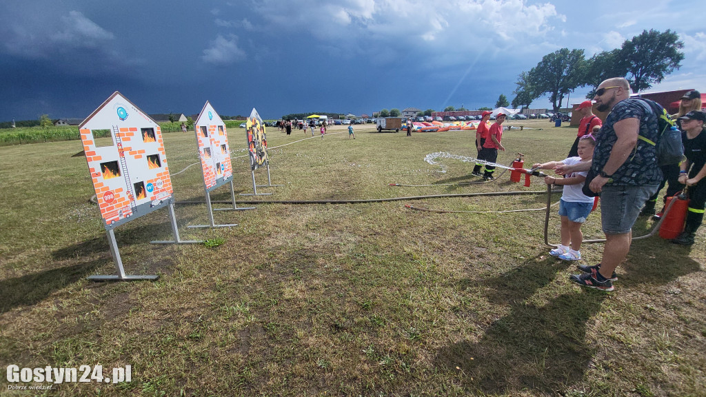 Piknik charytatywny w Dzięczynie
