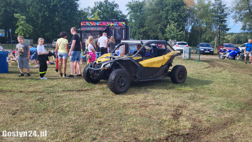 Piknik charytatywny w Dzięczynie