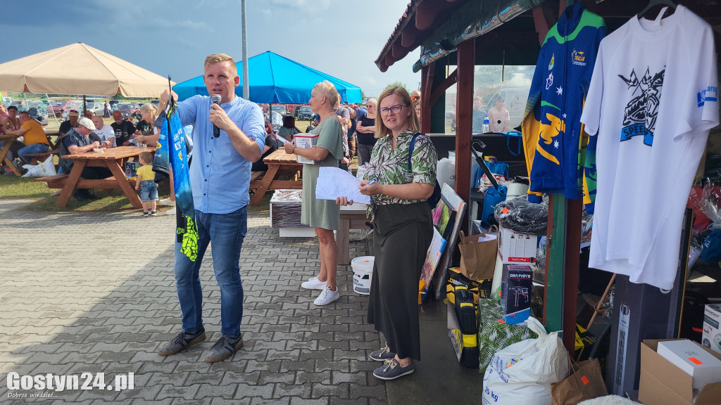 Piknik charytatywny w Dzięczynie