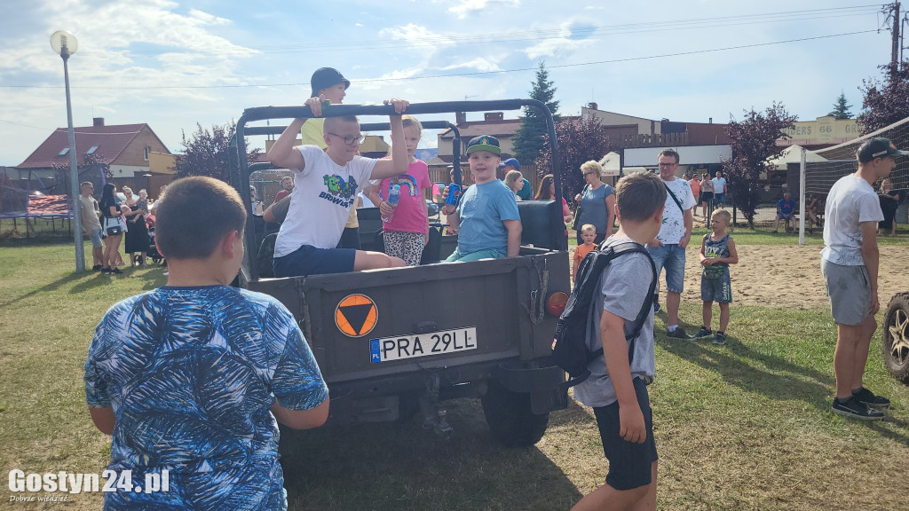 Piknik charytatywny w Dzięczynie