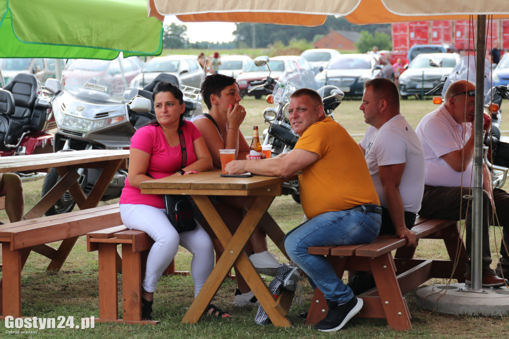 Piknik charytatywny w Dzięczynie