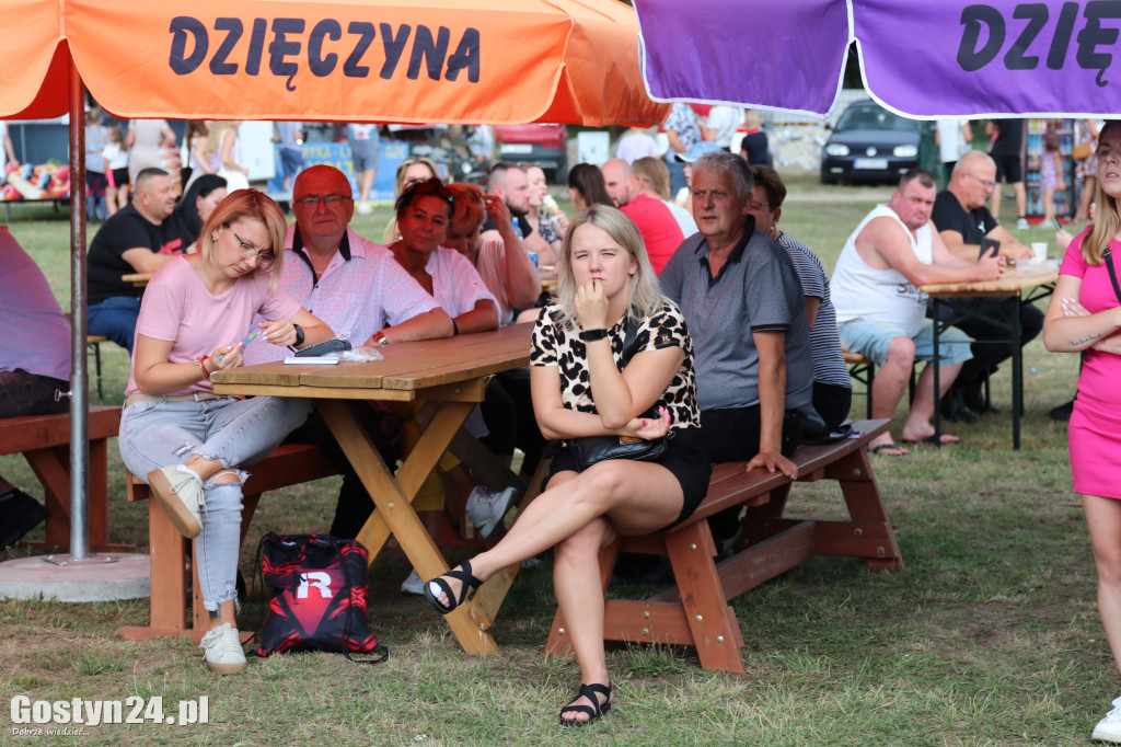 Piknik charytatywny w Dzięczynie