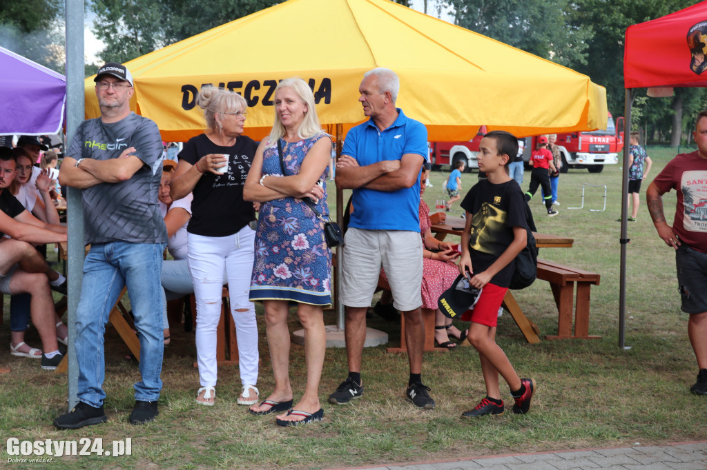 Piknik charytatywny w Dzięczynie