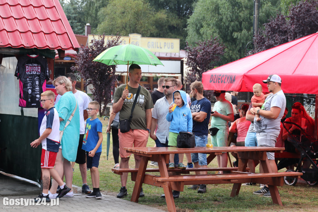 Piknik charytatywny w Dzięczynie