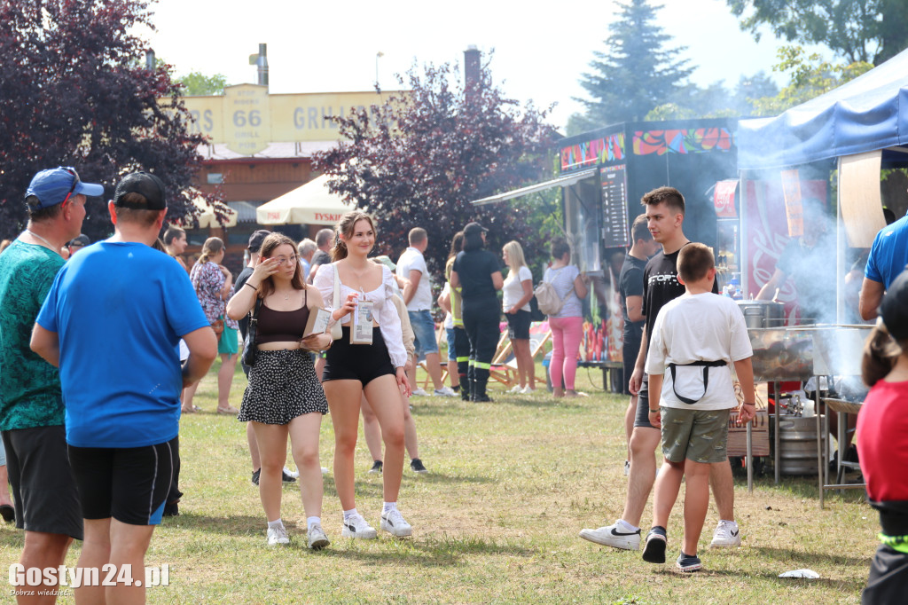 Piknik charytatywny w Dzięczynie