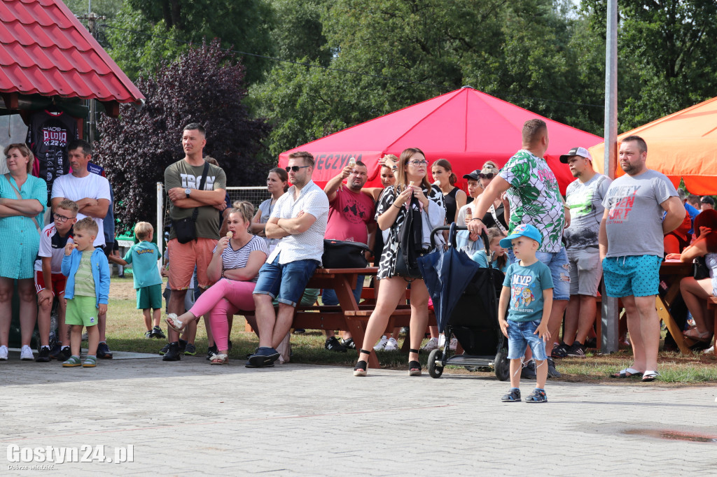 Piknik charytatywny w Dzięczynie