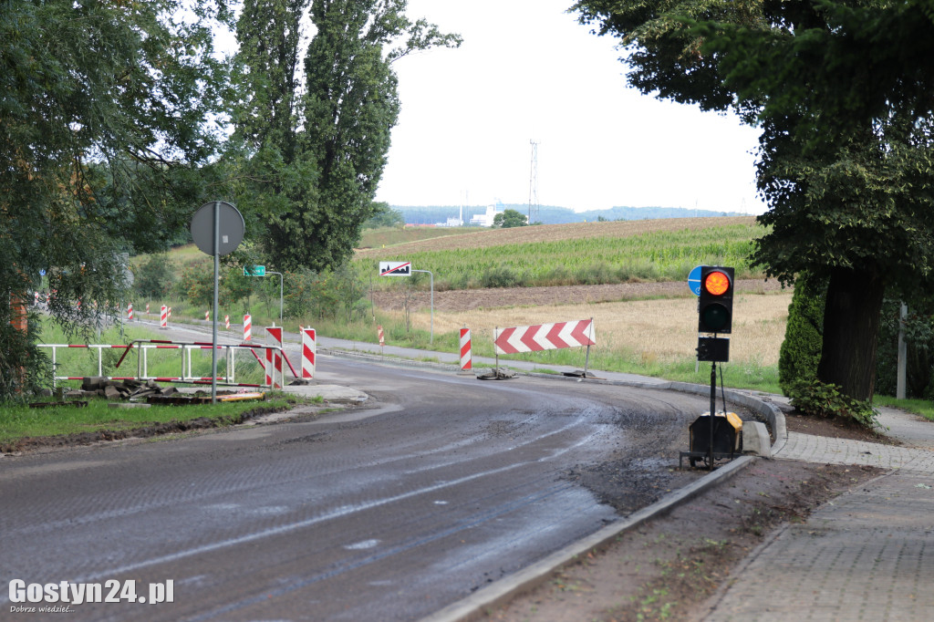 Prace drogowe na trasie Gostyń-Teniecznica
