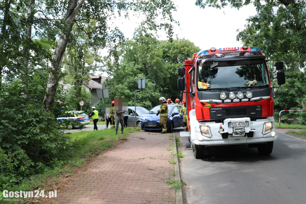 Kolizja dwóch osobówek w Piaskach