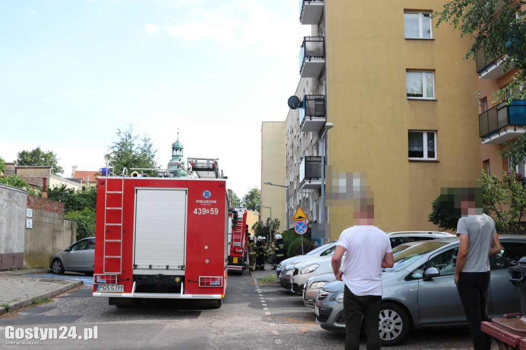 Pożar w jednym z bloków na gostyńskim osiedlu