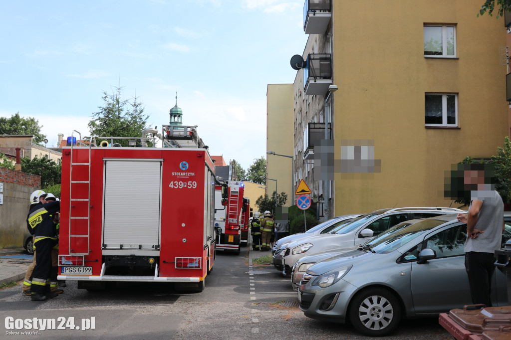 Pożar w jednym z bloków na gostyńskim osiedlu