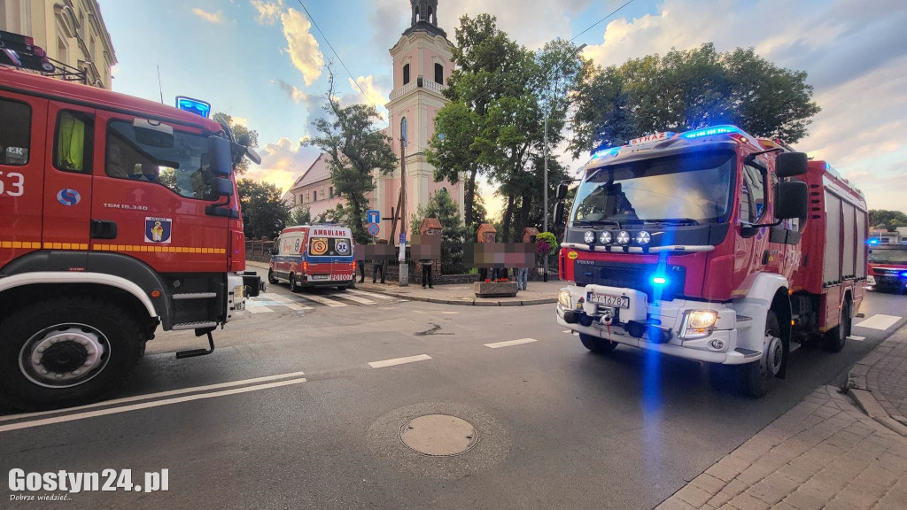 Zderzenie osobówek w centrum Krobi