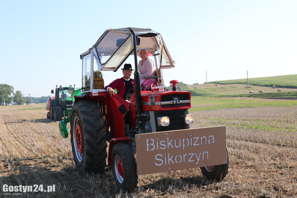 Parada zabytkowych pojazdów z Grabonoga na Świętą Górę