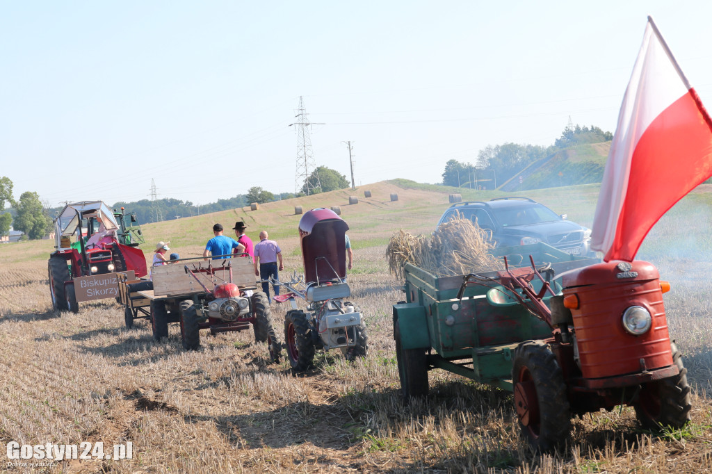 Parada zabytkowych pojazdów z Grabonoga na Świętą Górę