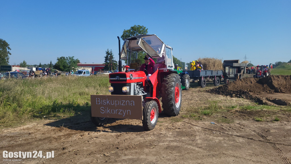 Parada zabytkowych pojazdów z Grabonoga na Świętą Górę