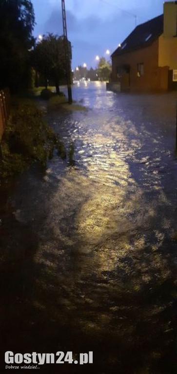 Podtopienia na ul. Kusza w Poniecu