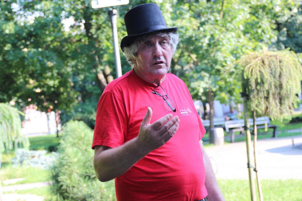 Spacer z historią w gostyńskich plantach
