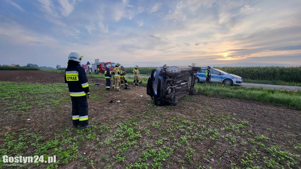 Poranny wypadek na trasie Wilkonice-Krzekotowice