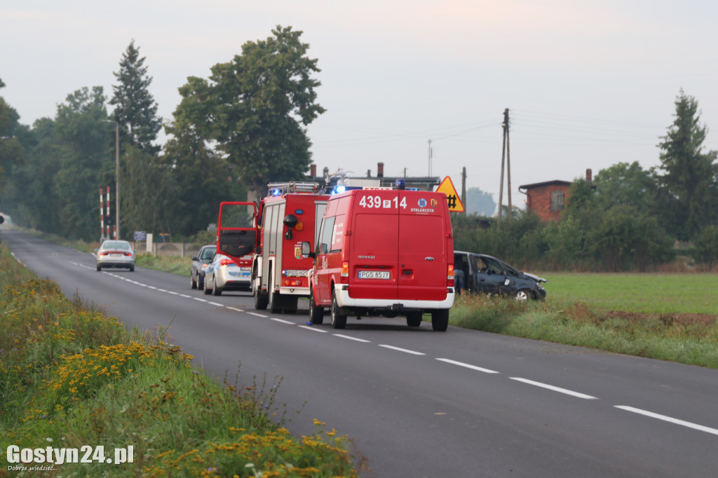 Poranny wypadek na trasie Wilkonice-Krzekotowice