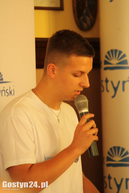 Podpisanie umów partnerskich w gostyńskim starostwie