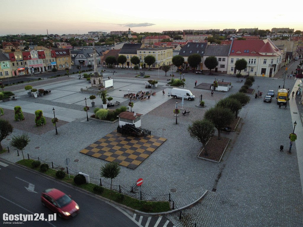 Kino plenerowe na gostyńskim rynku