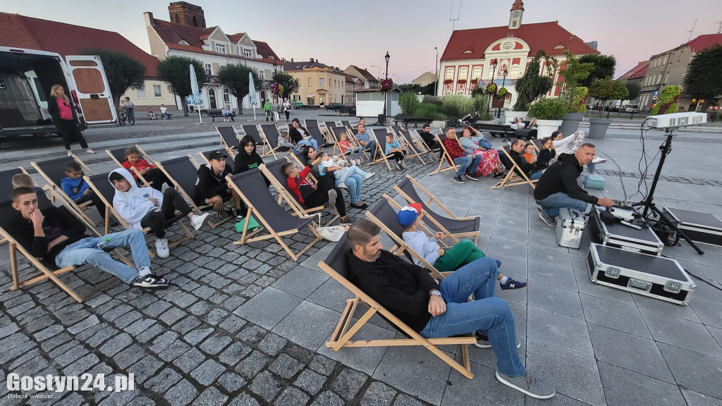Kino plenerowe na gostyńskim rynku